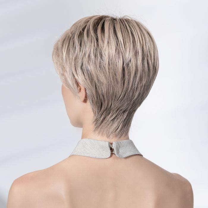 Novel Deluxe Heat-Friendly Synthetic Wig